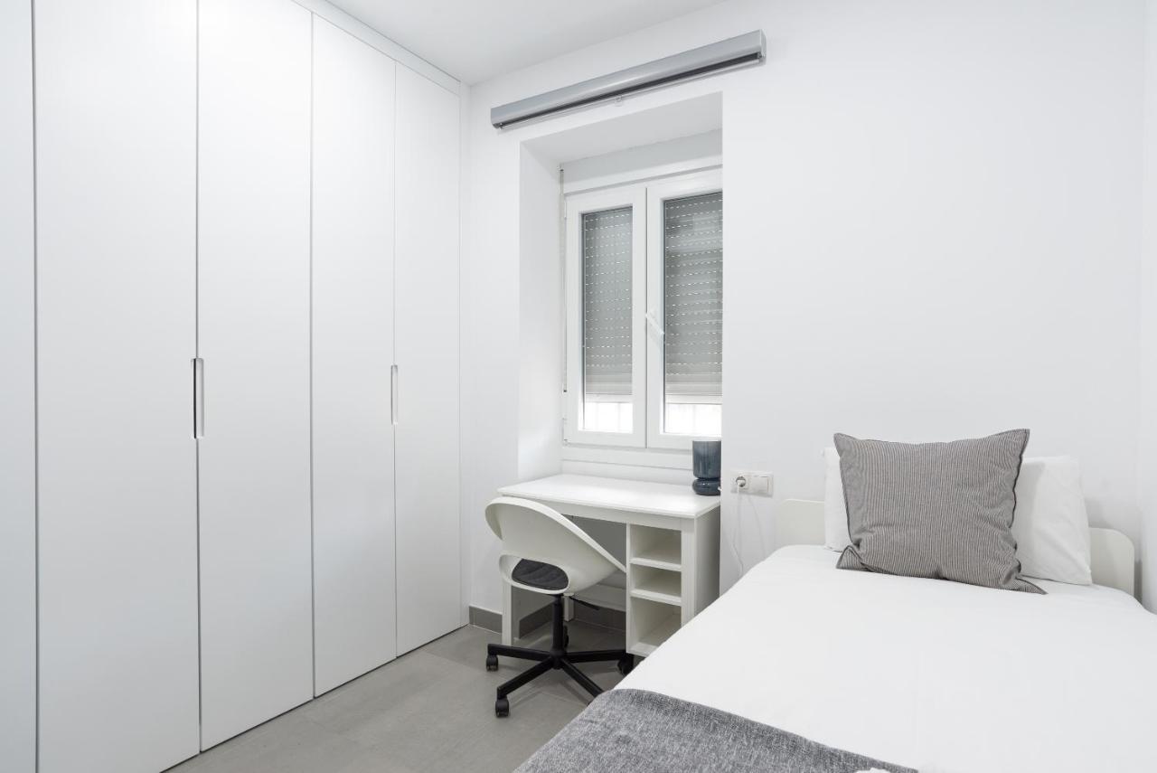 Alferez III By Ele Apartments Málaga Exteriör bild